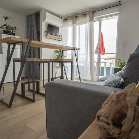 Beau Soleil By J.b T2 Standing Apartment *